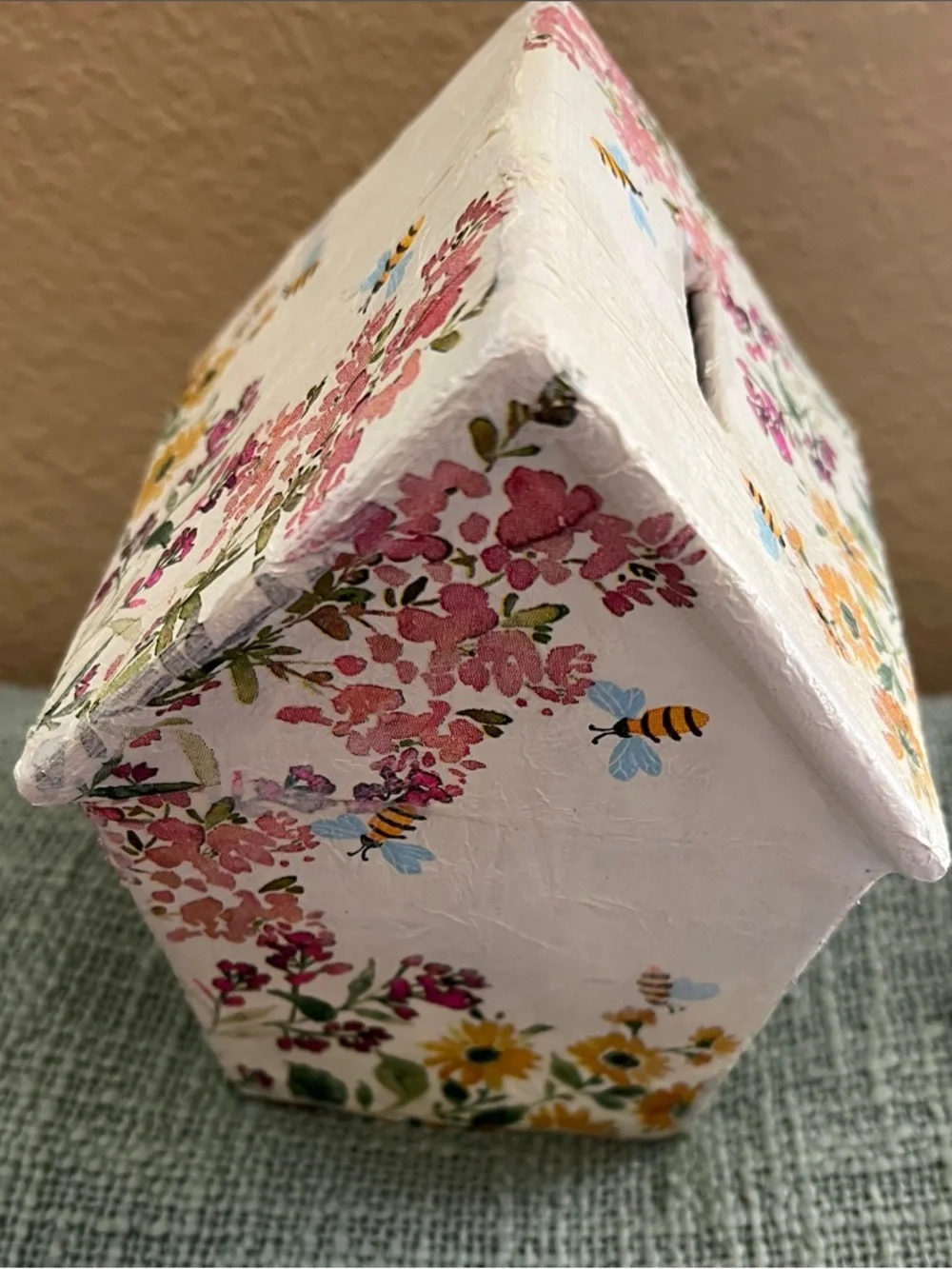 N/A charming floral